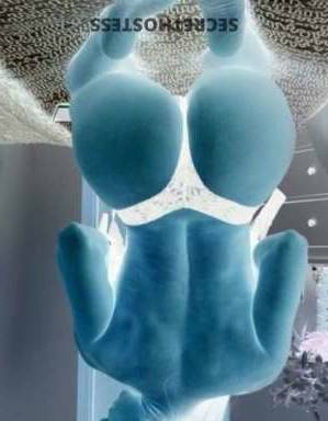 23 year old Escort in Los Angeles CA Unleash Your Wild Desires Angel Diana, Your VIP Companion 