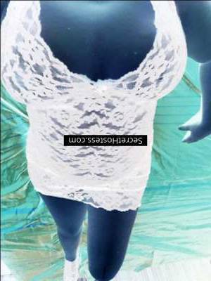 39 year old Caucasian Escort in independent escort girl in: Moormerland German-born Jenny, a charming and frisky blonde with a 