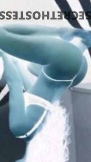 24 year old Escort in Mandurah Sexy New Arrivals Slim 23