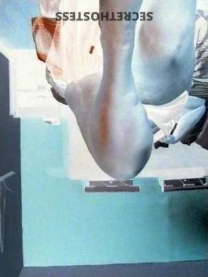 40 year old Escort in Chattanooga TN Experience Pleasure Like No Other with Dlynn, Your Sensual 