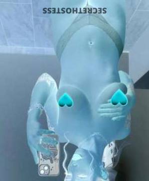 25 year old American Escort in San Fernando Valley CA Petite and Playful Beauty for Discerning Gents in San 