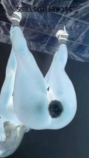 23 year old Escort in Miami FL subdue and sophisticated escort, Jenny, just arrived from 