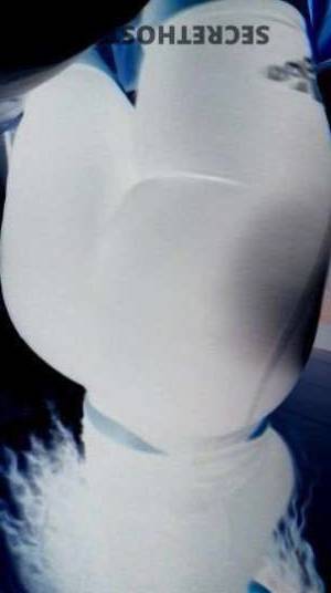27 year old Escort in Philadelphia PA Submissive 27-Year-Old Escort Layla Ready for Your Desires 