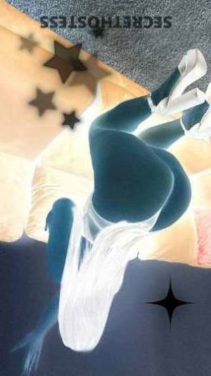 25 year old Cuban Escort in Louisville KY Meet Lin, Your Sensual 25-Year-Old Cuban Escort in 