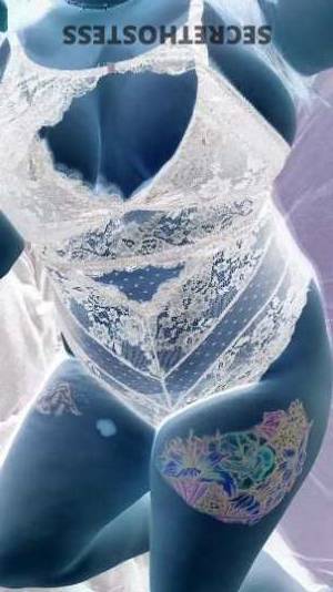 25Yrs Old Escort La Salle County IL Image - 1