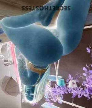 28 year old Asian Escort in Laredo TX TX Hot Asian Babe with Booty for Hire, MILF Candy at your 