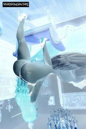 39 year old Escort in Ottawa Experience Unforgettable Pleasure with Canadian Escort 