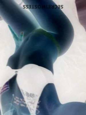 22 year old Escort in Memphis TN 22-yo redhead escort Serenity available 24/7 for discreet, 