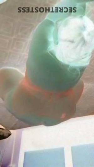 34 year old Escort in Kansas City MO Attention BBJ Enthusiasts! I'm Carla, Your Seductive 