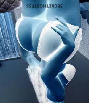 22 year old Colombian Escort in Los Angeles CA Unleash Your Fantasies with Our VIP Full-Service Exotic 