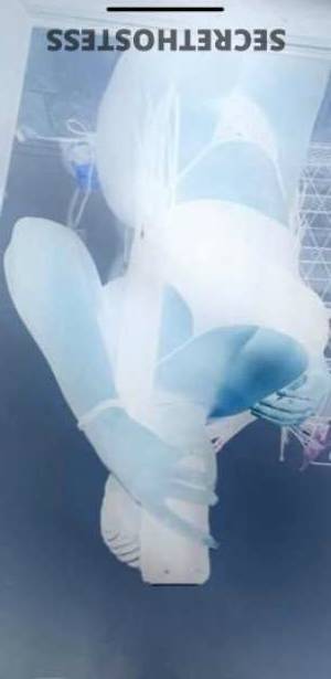 25 year old Escort in Hudson Valley NY Experience Unforgettable Pleasure with Mia, Your Ebony Dream