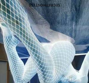 23 year old Escort in Sioux Falls SD Massage Special - Happy Holidays