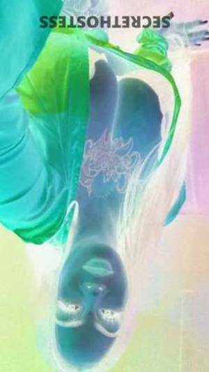 28 year old Filipino Escort in San Fernando Valley CA Experience Unforgettable Ecstasy with Flirty and Fiery 