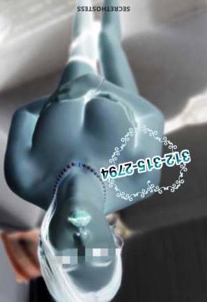 21 year old Asian Escort in Chicago IL Experience The Ultimate VIP Indulgence With Me - The 