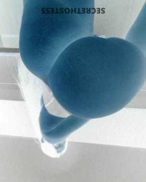 23 year old Latino Escort in Los Angeles CA Experience Unforgettable Bliss with hot-and-tempting Latina 