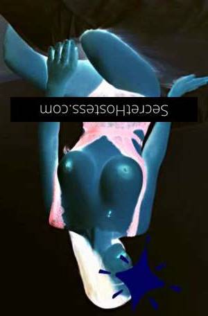 24 year old Escort in Hamilton Brisbane I'm a Striking 24 Year Old with a Sexy Body and 