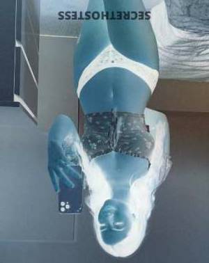 28 year old Escort in West Palm Beach FL Unleash Your Desires with a Sultry Companion 