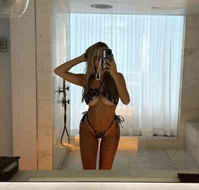 32 year old Escort in Whyalla for an hour of pleasure with a true girlfriend experience