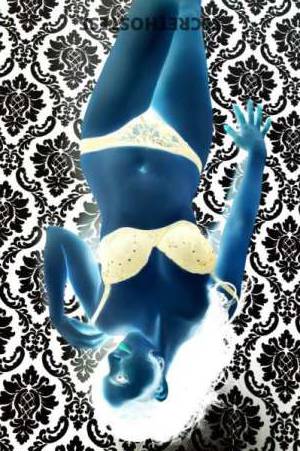 35 year old Eastern European Escort in Berlin Roxana - Beautiful and Sassy Escort for Amazing 