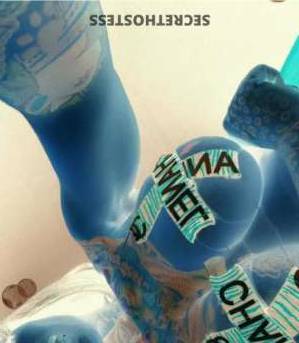 25 year old Escort in Los Angeles CA The Ultimate Foot Fetish Indulgence Awaits with a Hot Escort