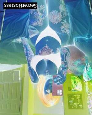 27 year old Escort in Chicago IL Sensual SatisfactionAwaits the Korean MILF Next DoorYour 