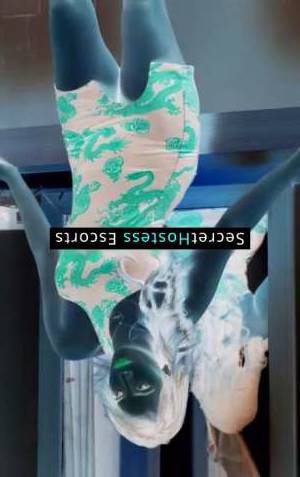 27 year old Filipino Escort in Manila Sexy and Sultry Filipino Escort, Marah, with Captivating 