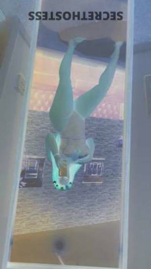 28 year old American Escort in West Palm Beach FL Meet the Captivating Redhead Babe of Your Dreams in West 