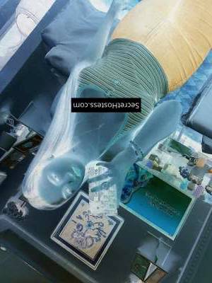 0 year old Asian Escort in Experience Unforgettable pleasures with Anivia the Asian 