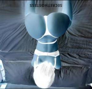 25 year old Latino Escort in Miami FL ExperienceUnforgettable Pleasure with Catalina, Your Sensual