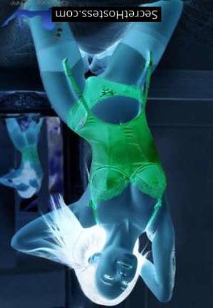 19 year old Escort in London Cora - Theory Love