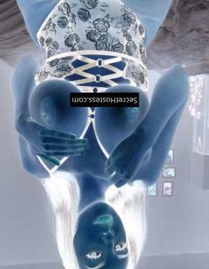 0 year old Dutch Escort in Experience theSensual and Dominant Massage of a Dutch Vixen