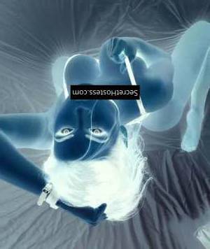 0 year old Escort in New in town for a limited time Hot sex with a killer DD cup