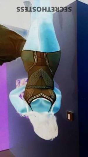 25 year old Escort in Wilmington DE Get Ready to Indulge in Steamy Playtime with Foxy, a Flirtatious and Fiery Young Escort