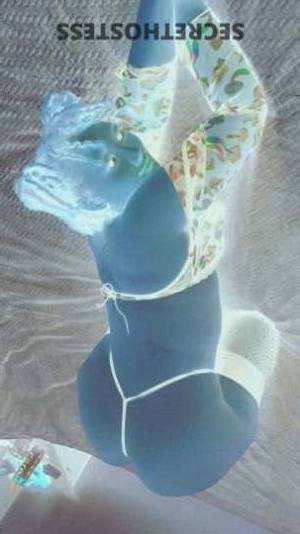 Ginger 21Yrs Old Escort Carbondale IL Image - 1