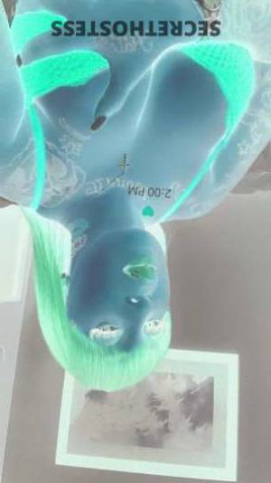 27 year old Escort in West Palm Beach FL looking to have some fun? allow hunee, a 27-year-old curvy 