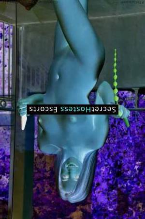 27 year old Escort in Cape Town Experience Unforgettable Pleasure with a Sultry and Flirty 