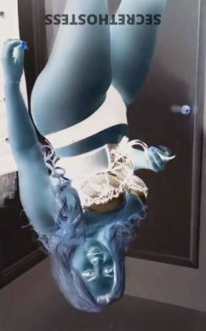 37 year old Escort in Houston TX Experience Delicious Fun with Mature Houston Escort Luna