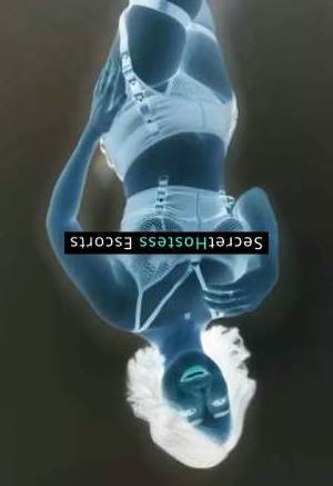 27 year old Filipino Escort in Manila Scarlet to detain one's attention; to enamour; to 