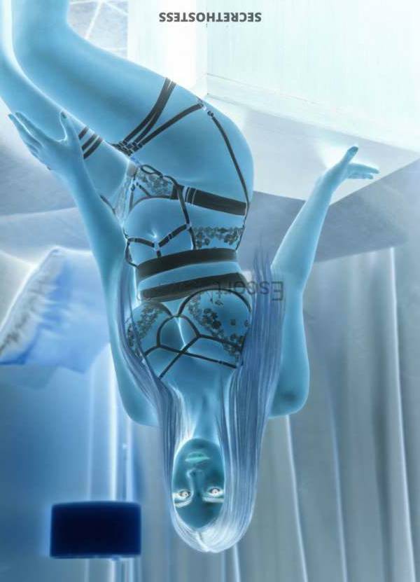 21Yrs Old Escort 55KG 171CM Tall Split Image - 2