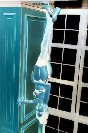 22 year old Escort in Jeddah Striking 22-Year-Old Transsexual Escort for Your Dreams and 