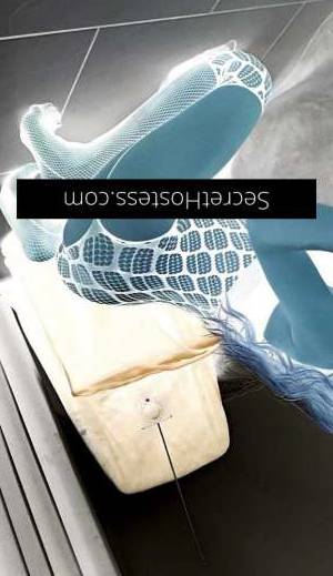 35 year old Escort in Scarborough Perth The Ultimate 35-Year-Old Blonde Bombshell Archie Here
