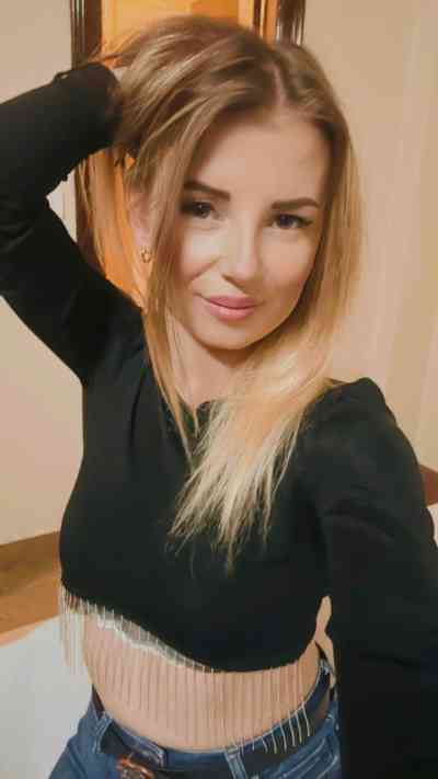 22 year old Indian Escort in Jaipur Unforgettable Escort Service for Discerning Gentlemen - 