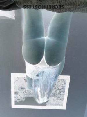 30 year old Escort in Los Angeles CA Ultimate Companion in California Age 30 Years Old, Female, 
