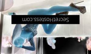 Experience the Seduction 34-Year-Old EscortChloe Cole's  in Sunshine Coast