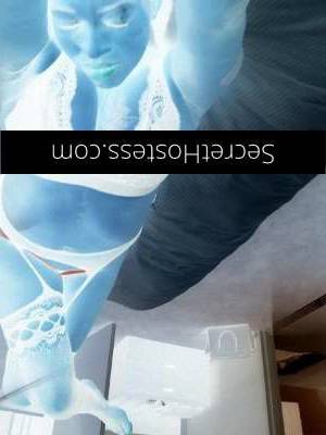 51 year old Escort in Sunshine Coast Mature C Cup Escort - Honeylulu - Sunshine Coast'