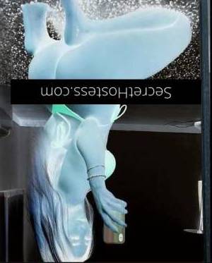 20Yrs Old Escort Size 6 Orange Image - 1