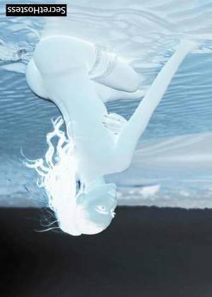 22 year old Escort in Dubai The Ultimate Seductress Briana, Goddess of Passion and 