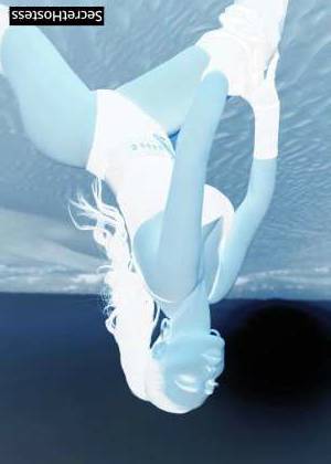 22Yrs Old Escort 50KG 170CM Tall Dubai Image - 3