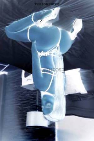 23 year old European Escort in Tel Aviv I Am Jolie, Your Ultimate Indulgence Stunning Looks, 