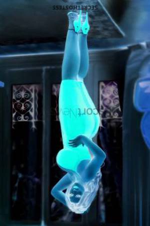 35 year old European Escort in London Foxy Love Seductive European Escort with Stunning Figure and